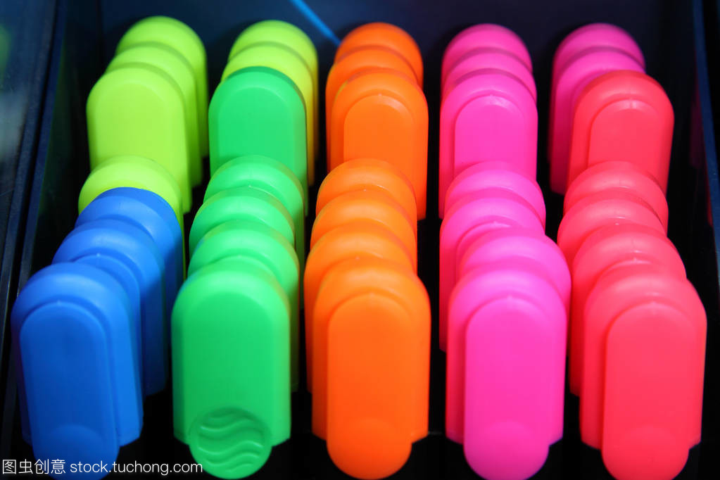 多元文具與智能家電 教育生活的雙重助力